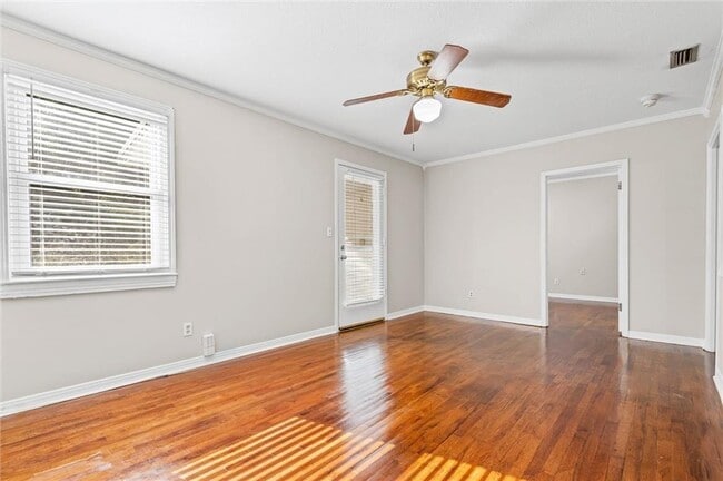 Photo - 315 Azalea Cir W