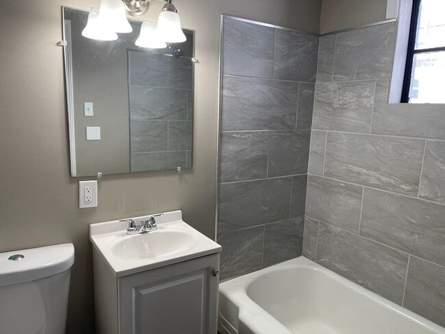 Photo - 5826 Buffalo Ave Unit Apt 8