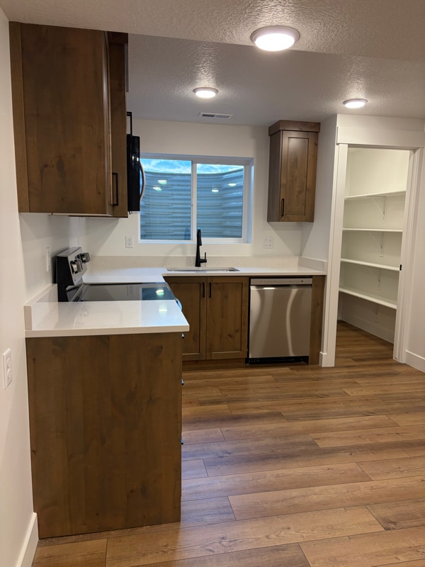 Photo - 184 N Rick Way