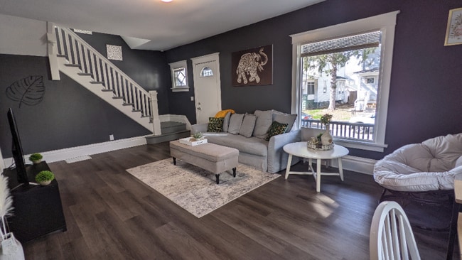 Photo - 505 E Rusholme St Unidad Lower