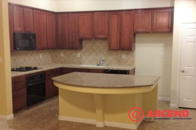 Photo - Beautiful 4-Bedroom Home in Northwest Bakersfield