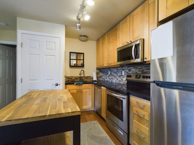 Photo - Remodeled 2-bedroom loft unit now available for rent! Unit 78