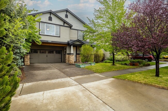 Building Photo - First Time Rental Property With Gorgeous F...