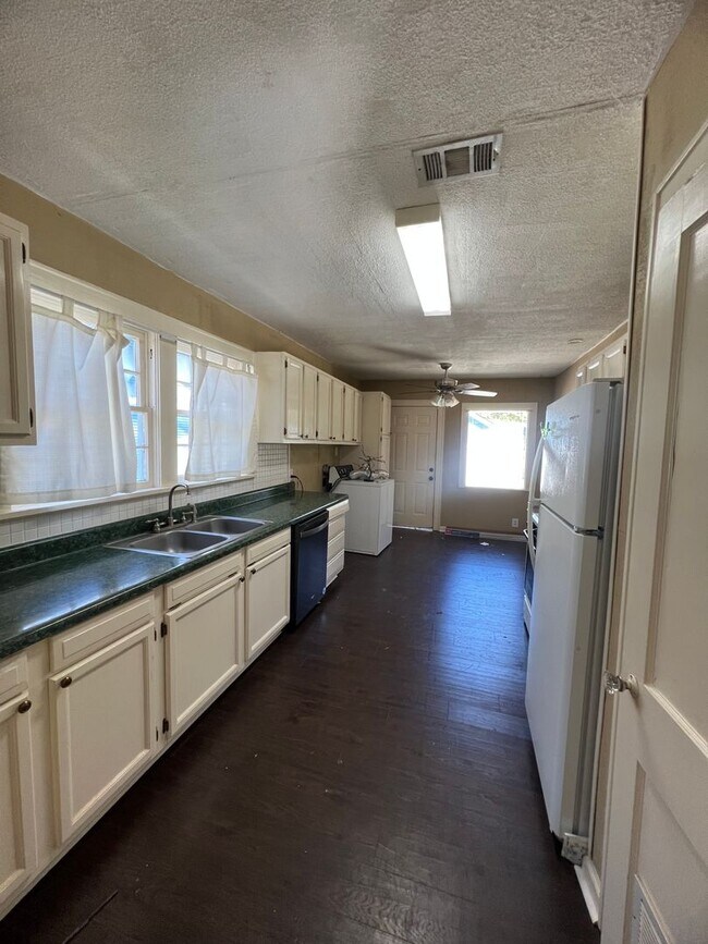 Photo - Updated in Highland...