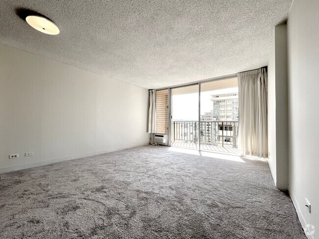 Building Photo - Fairway Villa: Studio with 1 Parking Unit 1203 Rental