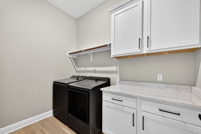 Photo - 2135 Tioga Vw Dr