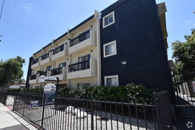 Building Photo - 21018 Gresham St Unit 315 Rental