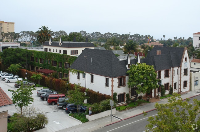 Photo - Somerset Apartments