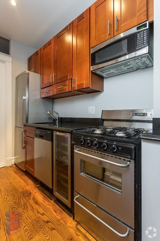 Building Photo - 493 2nd Ave Rental