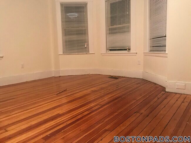 Photo - 24 Lexington Terrace Unit 1