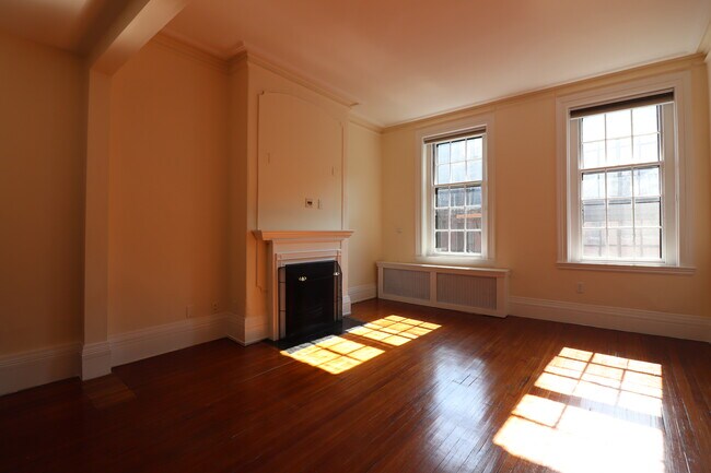 Photo - 2 Otis Pl Unit 3