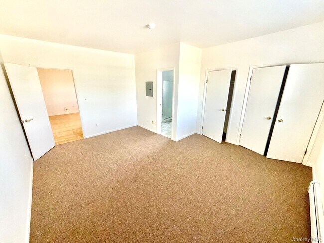 2 Rockland Ave N Unit 2N