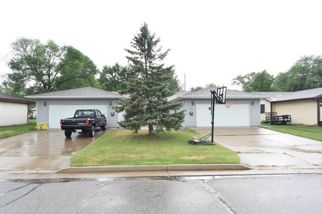 208 Curtis Ave