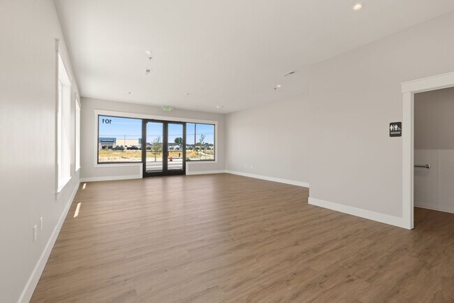 Photo - Stonecrest South Condominiums 101/201 Unidad Suite 101