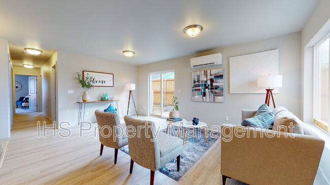 Photo - 2513 E Helena St Townhome