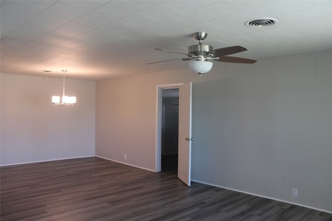 Photo - 409 W Main St