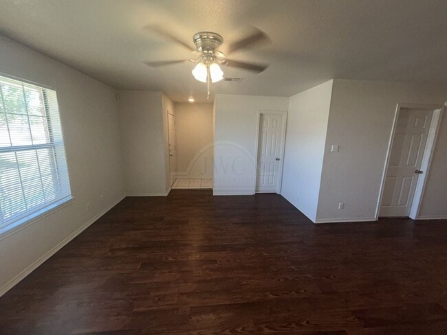 Photo - 912 McDaniel Cir