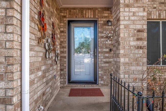 Photo - 9226 MacMillan Ln