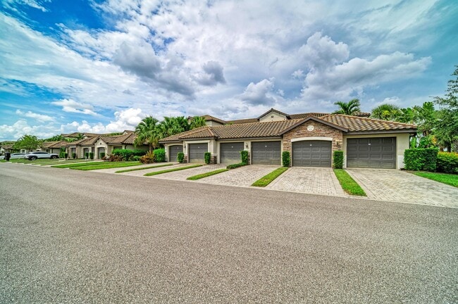 Photo - 5557 Palmer Cir