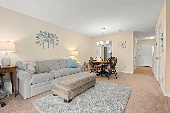 Photo - Townhouse in Chapel Hill