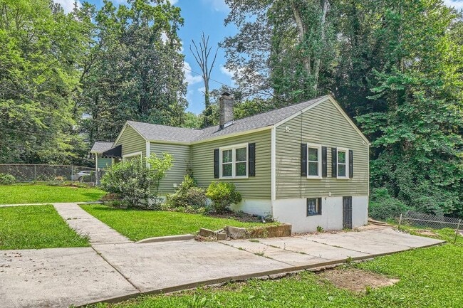 Photo - 1744 S Olympian Way SW