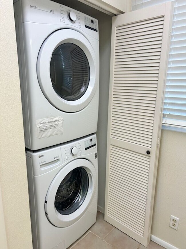 Photo - 2026 BEACH RENTAL- 2/2 Condo WITH PRIVATE ENTRY - BEACH PLACE - STEPS THE BEACH!! Unit 104