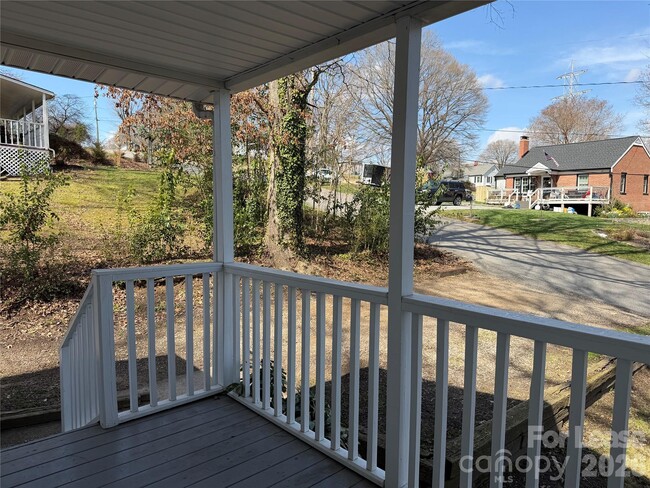 Photo - 603 E 8th Ave