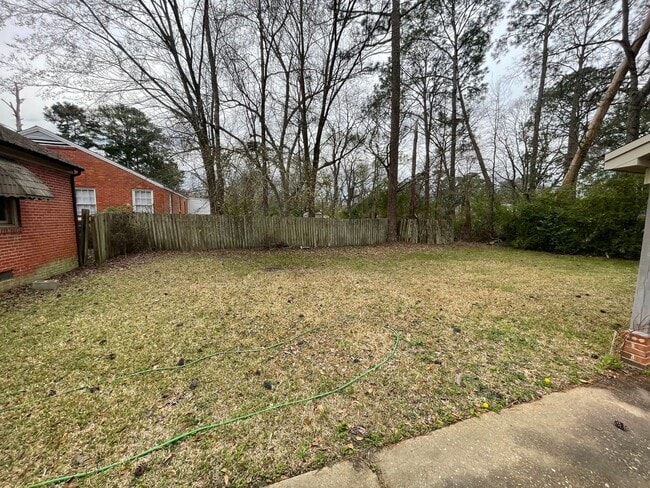 Photo - ** 3 Bed 1 Bath located in Cloverdale ** Call 334-366-9198 to schedule a self tour