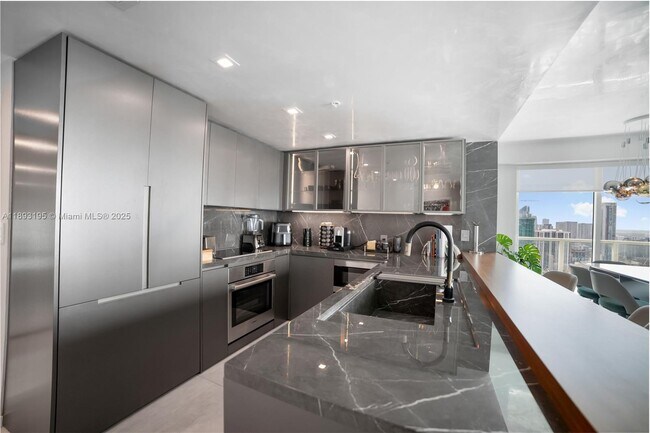 Photo - 1900 N Bayshore Dr Unit 4411