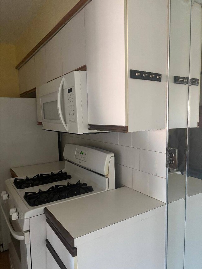 Photo - 1292 Richmond Ave