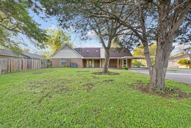 Photo - 1519 Everitt St House