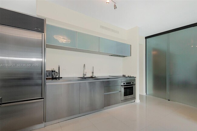 Photo - 1040 Biscayne Blvd Unidad 1108