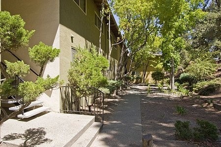 Photo - 22842 Vermont St