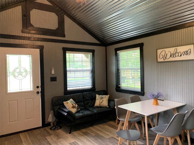 Photo - 9706 Camelots Ct