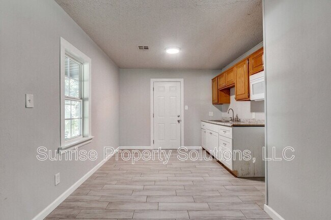 Photo - 3933 SW 24th St Casa