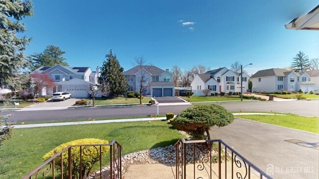 Photo - 77 Princess Dr