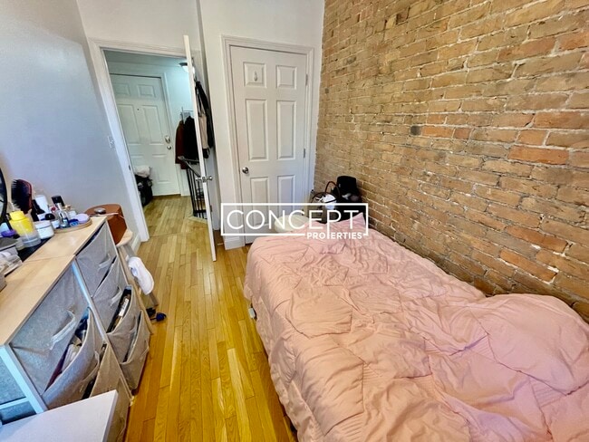 Photo - 243 Northampton St Unit 2