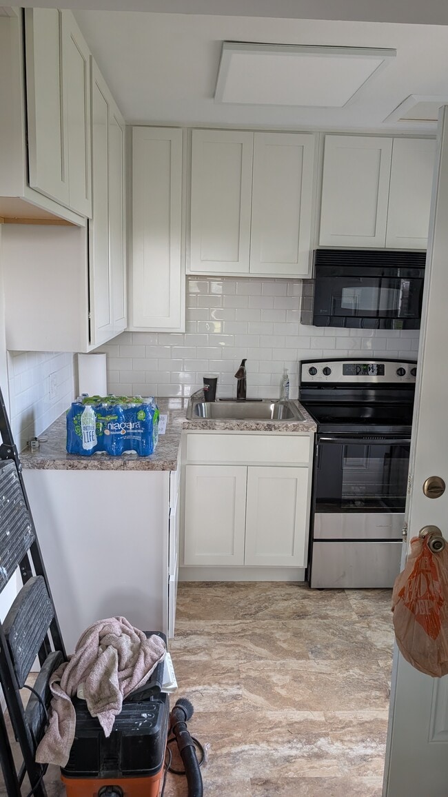 Building Photo - 482 Clearview Drive Unit 2 bedroom