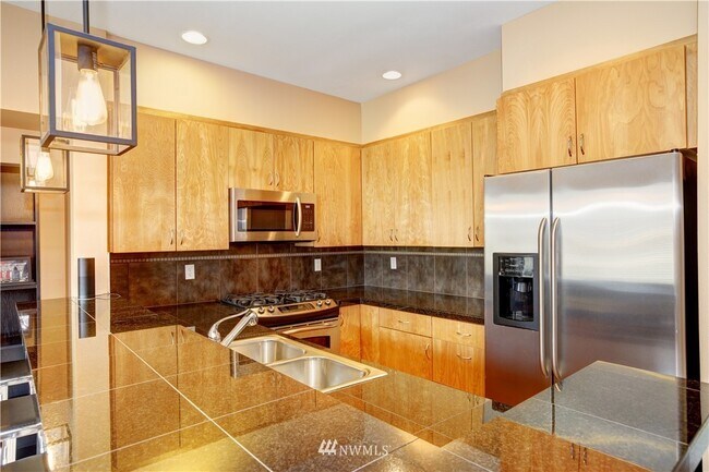 Photo - 170 Cougar Ridge Rd NW