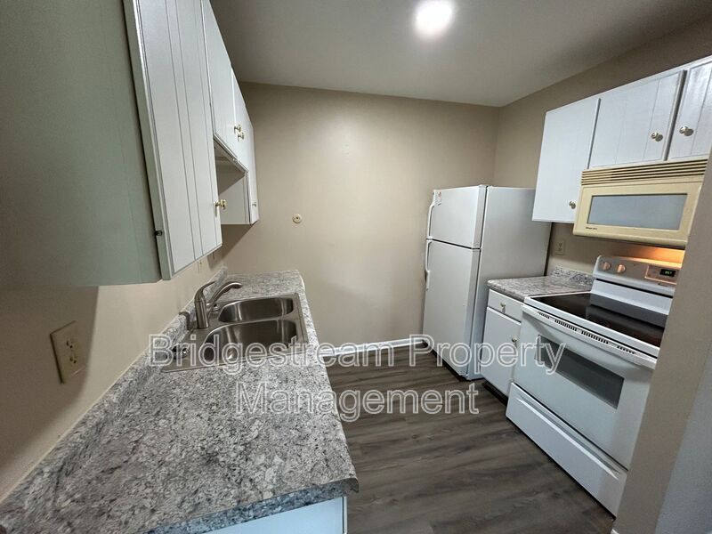 Photo - 7127 N Springboro Pike