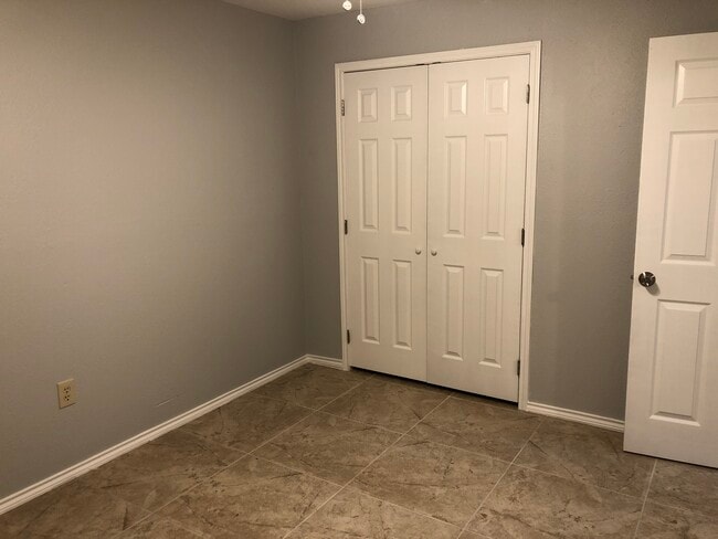 607 S I Rd Unit 17