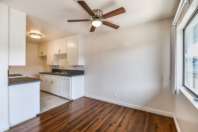 Photo - 8140 Langdon Ave Van Nuys, CA 91406 Unidad 37