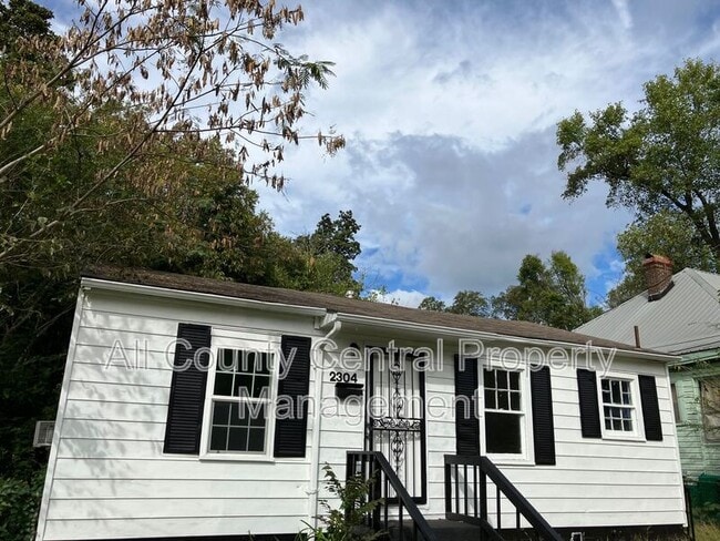 Photo - 2304 Eufaula Ave