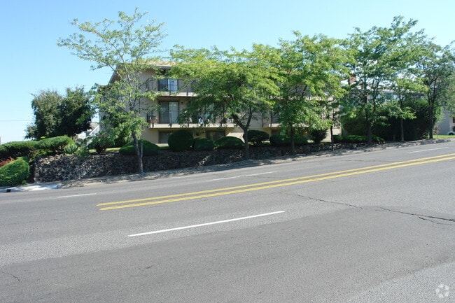 Railhead Apartments