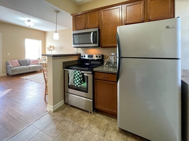 Building Photo - The Melrose