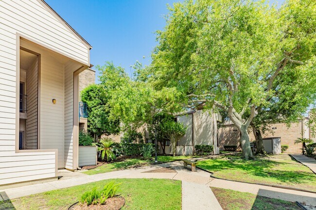 Photo - 7098 N Holiday Dr