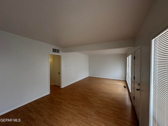 Photo - 5202 Cornell Ave