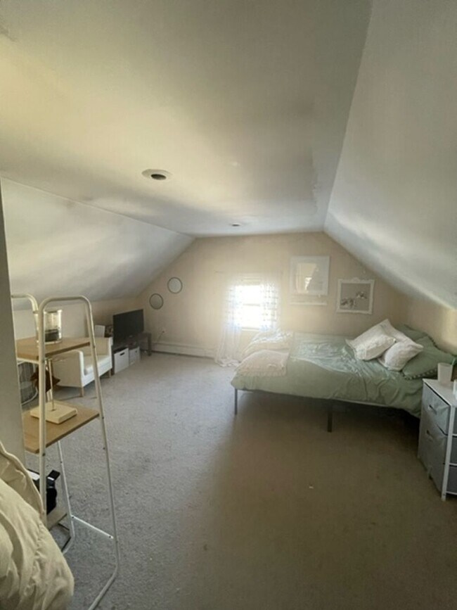 Photo - 624 Smith St Unit 624 Smith #3