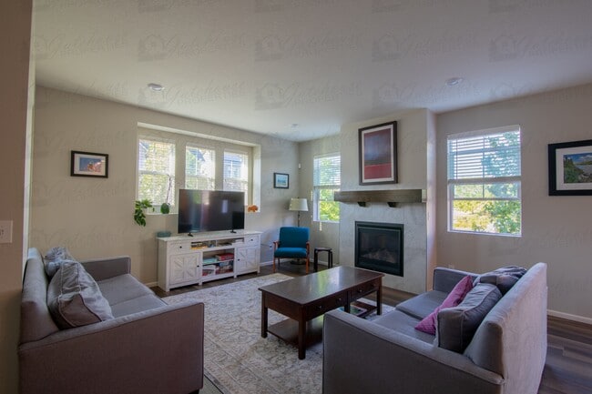 Photo - 10294 E 59th Ave