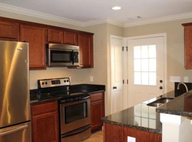 Photo - 2451 Waterstone Cir